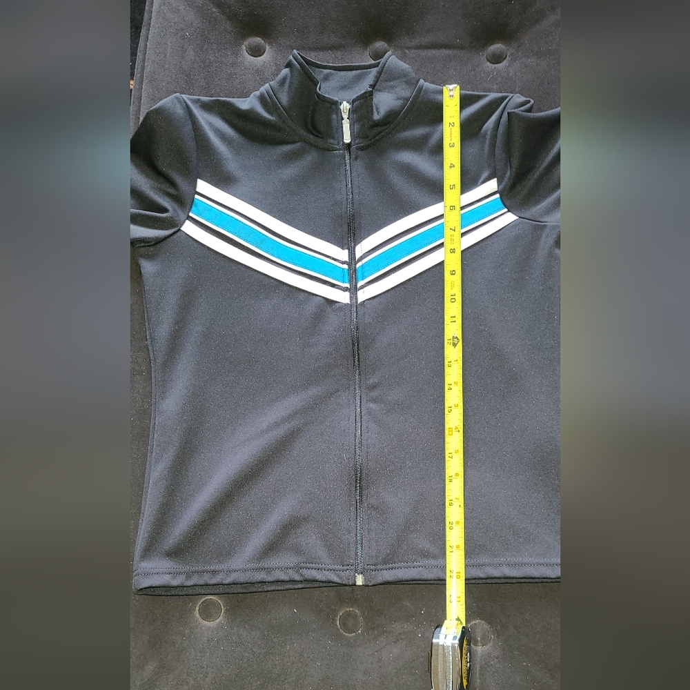 Sportsuit - Picture 5 of 7